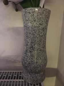 wazon granit jasny